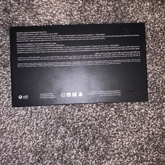 Huda beauty desert dusk eyeshadow Palette - Picture 3 of 3